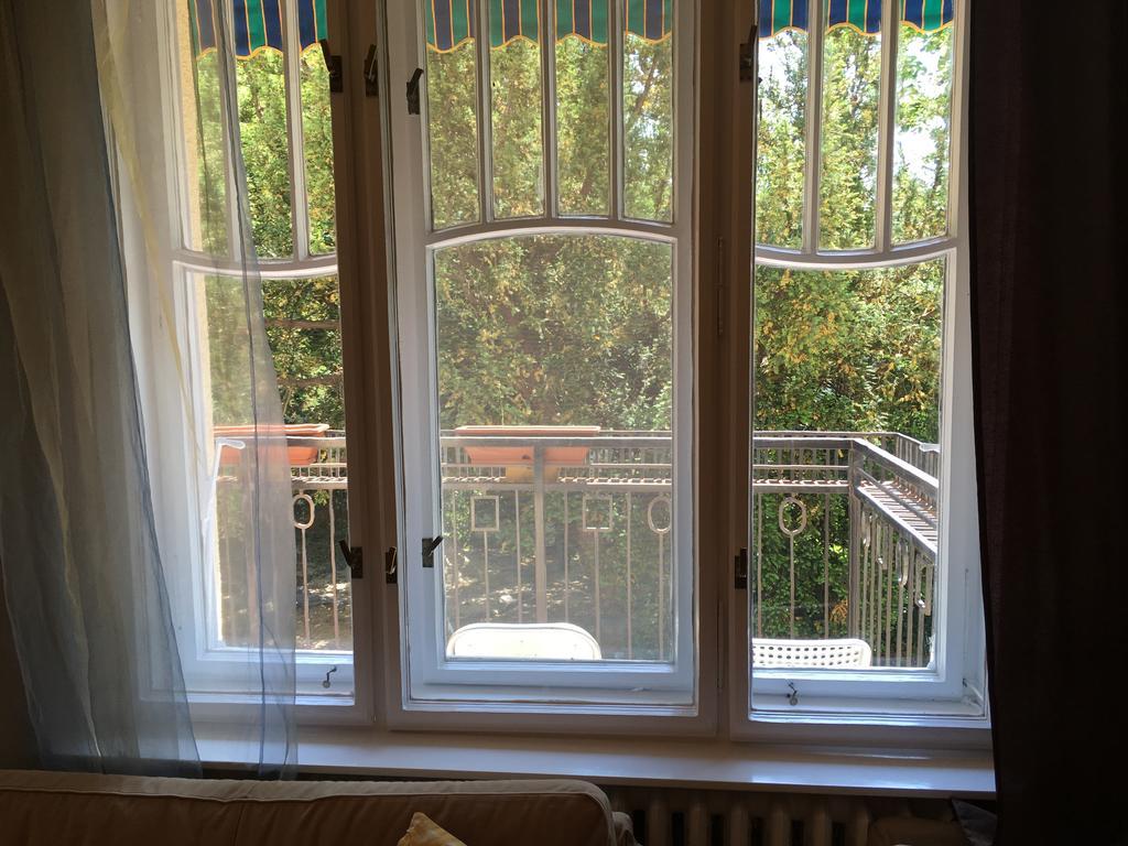 Hotel Rose Valley Budapest Luaran gambar